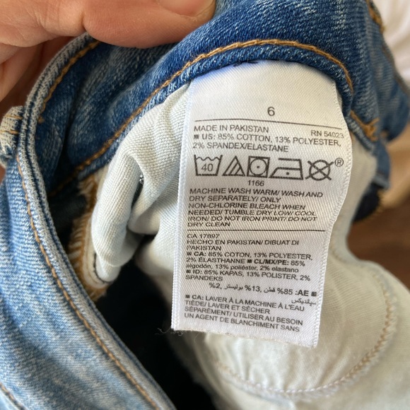 Old Navy Rockstar Super Skinny jeans - Picture 5 of 5